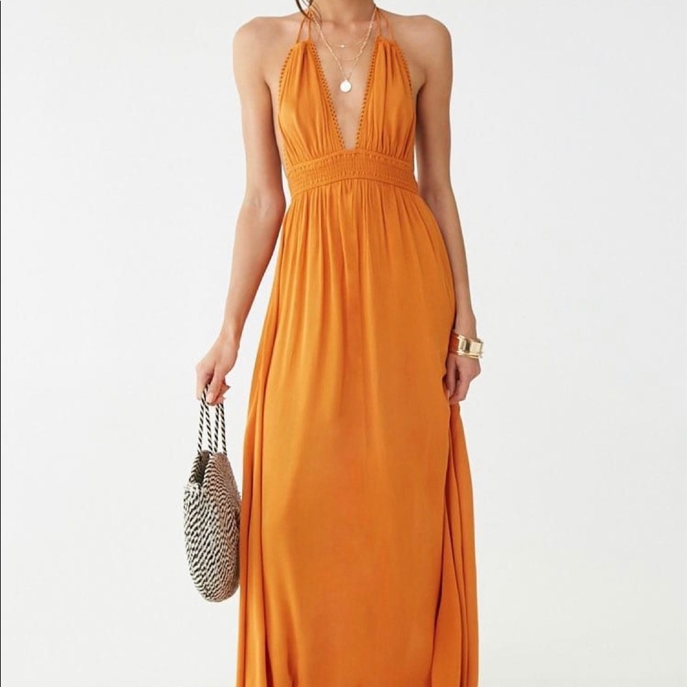 ✨SOLD✨Halter tie Maxi Dress